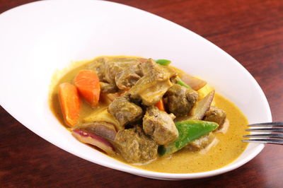 Order B5 Curry Beef food online from Double Dragon Restaurant store, Antioch on bringmethat.com