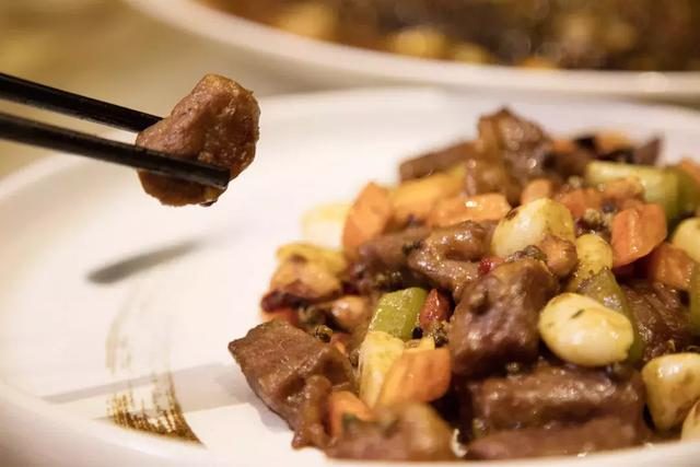 Order B2 Kung Pao Beef food online from Double Dragon Restaurant store, Antioch on bringmethat.com