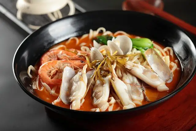 Order Seafood Soup Noodles food online from Double Dragon Restaurant store, Antioch on bringmethat.com